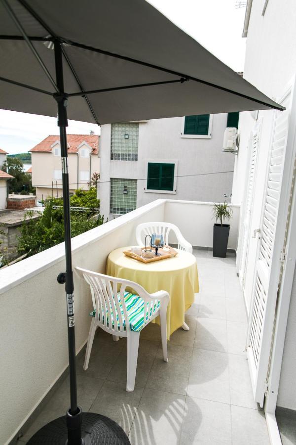 Apartmani Sanja Vodice Bagian luar foto