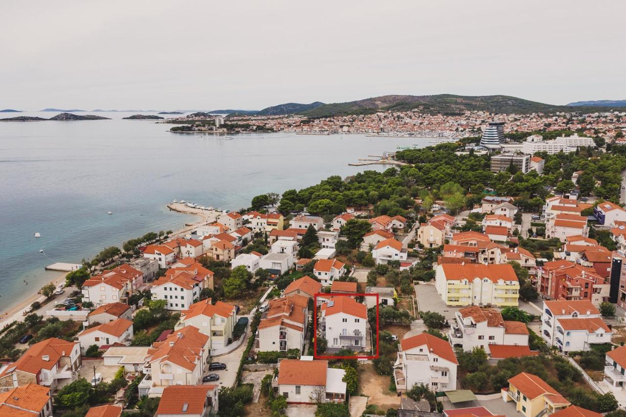 Apartmani Sanja Vodice Bagian luar foto